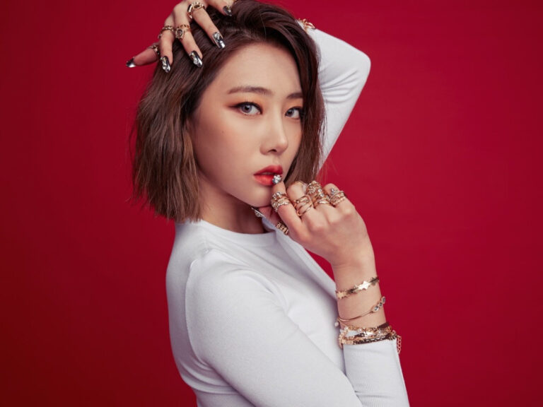 Była członkini RANIA i BLACKSWAN oskarżona o wyłudzanie pieniędzy