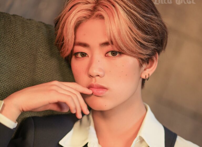 Jinsung (ex. 1THE9)