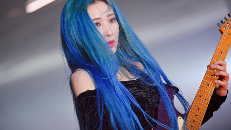 Hyunjung (Rolling Quartz)