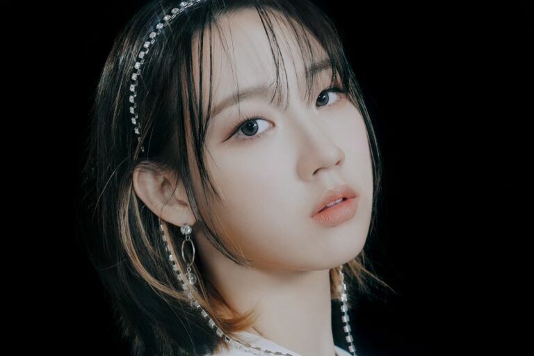 Jiyoon ( ex. WEEEKLY)