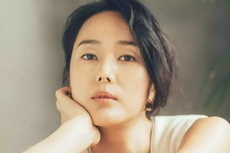 Aktorka Yoon Jin Seo ogłasza swoją ciążę
