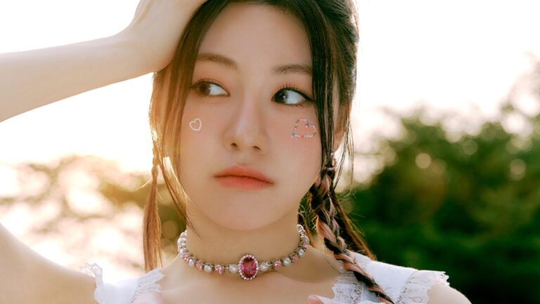 DAHYUN (ROCKET PUNCH)