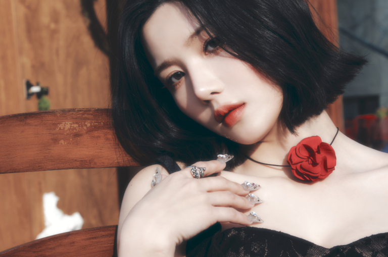 Występ Kwon Eunbi na Waterbomb 2025 przyciąga uwagę fanów